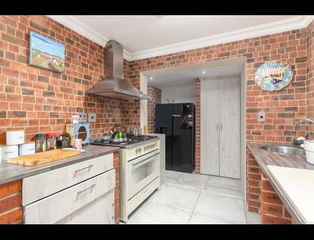 3 BEDROOM HOUSE FOR SALE IN RICHWOOD